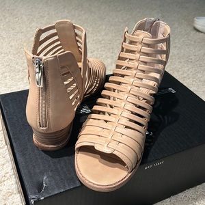 Vince Camato beige sandals size 8 1/2